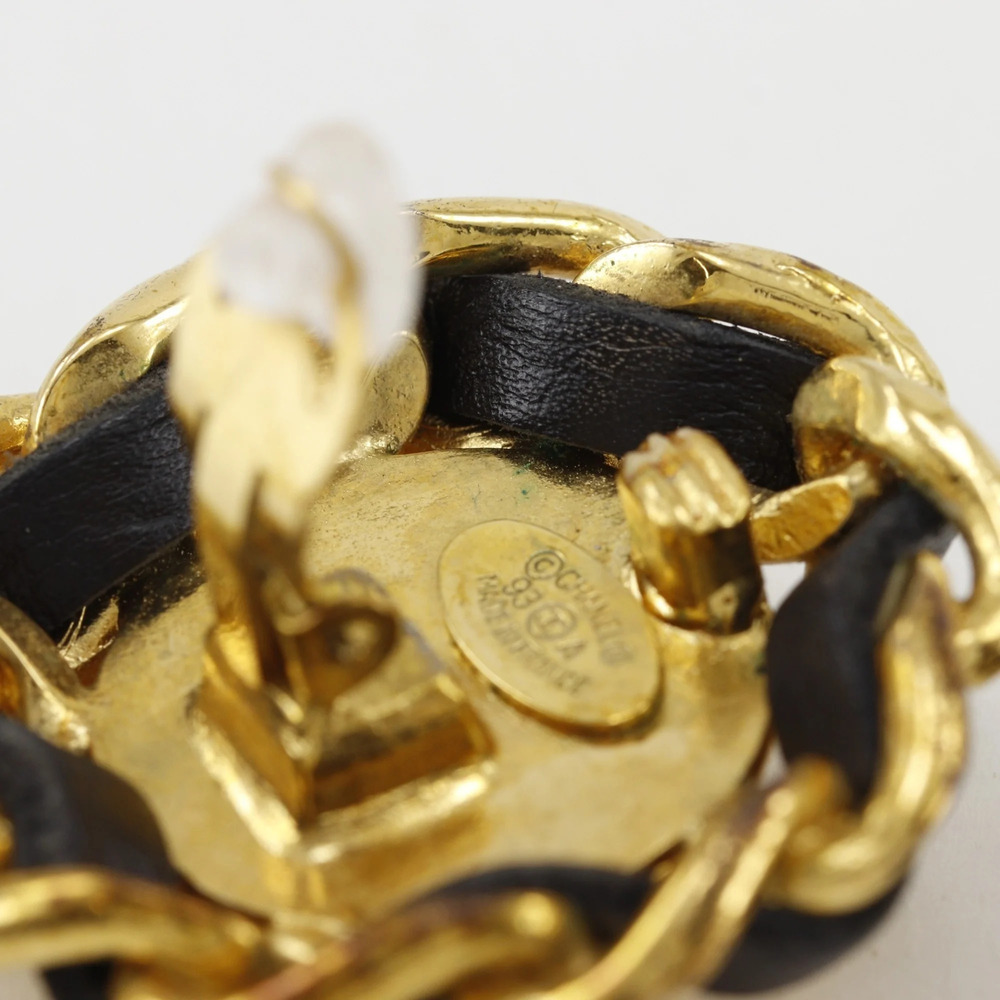CHANEL Vintage Black Leather Logo Earrings - Picture 6 of 13